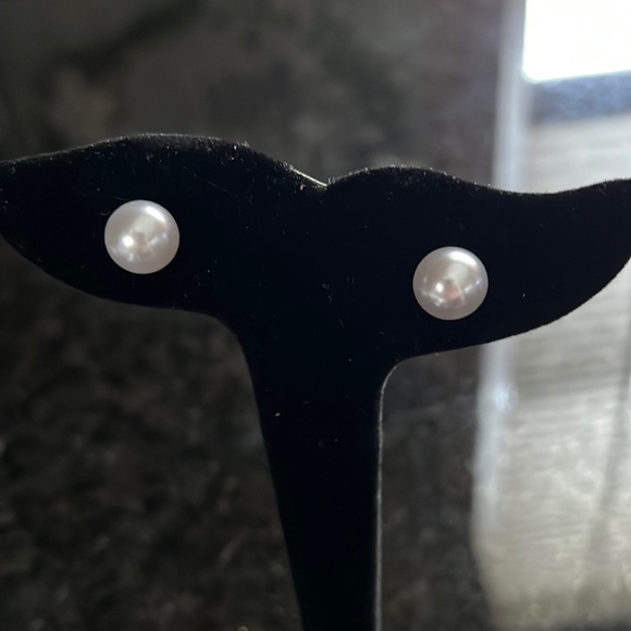 Large Faux Pearl Earrings - Picture 1 of 4